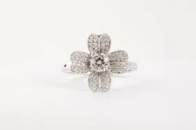 18k White Gold 0.83ctw Diamond Flower Ring Size 6 (4.50g.)