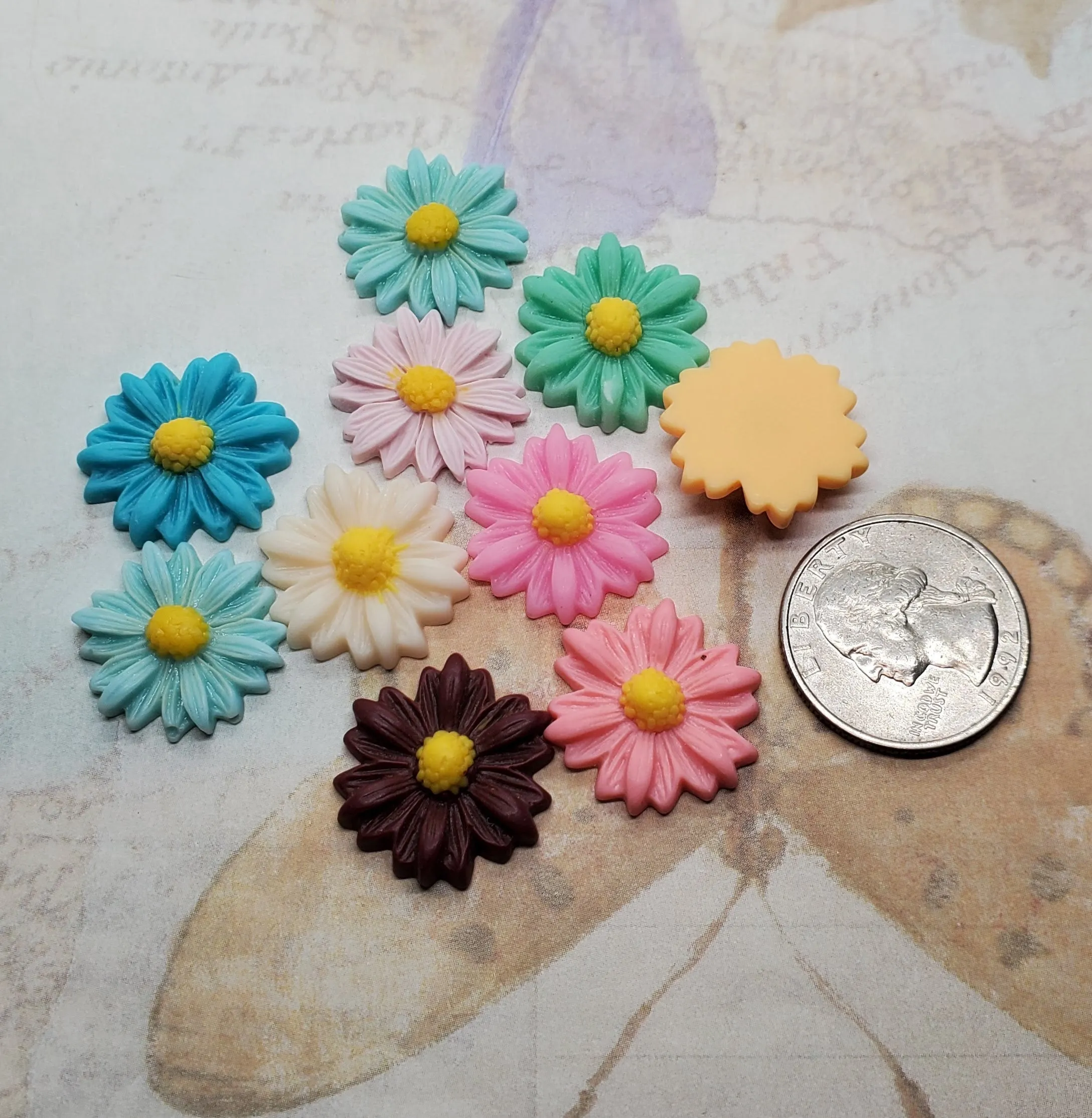 22mm Resin Daisy Flower Cabochons (10) - L1255 Jewelry Finding