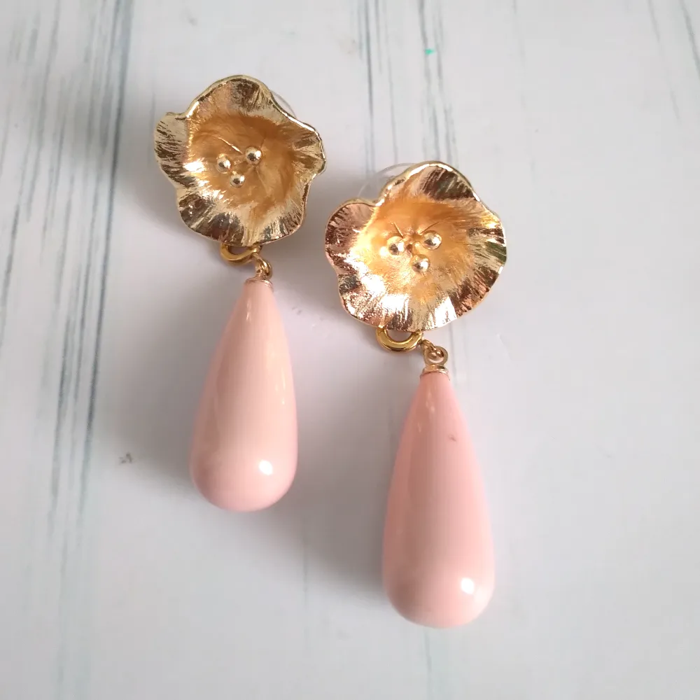 3 Pistil with Pink Coral Brass Stud Earrings