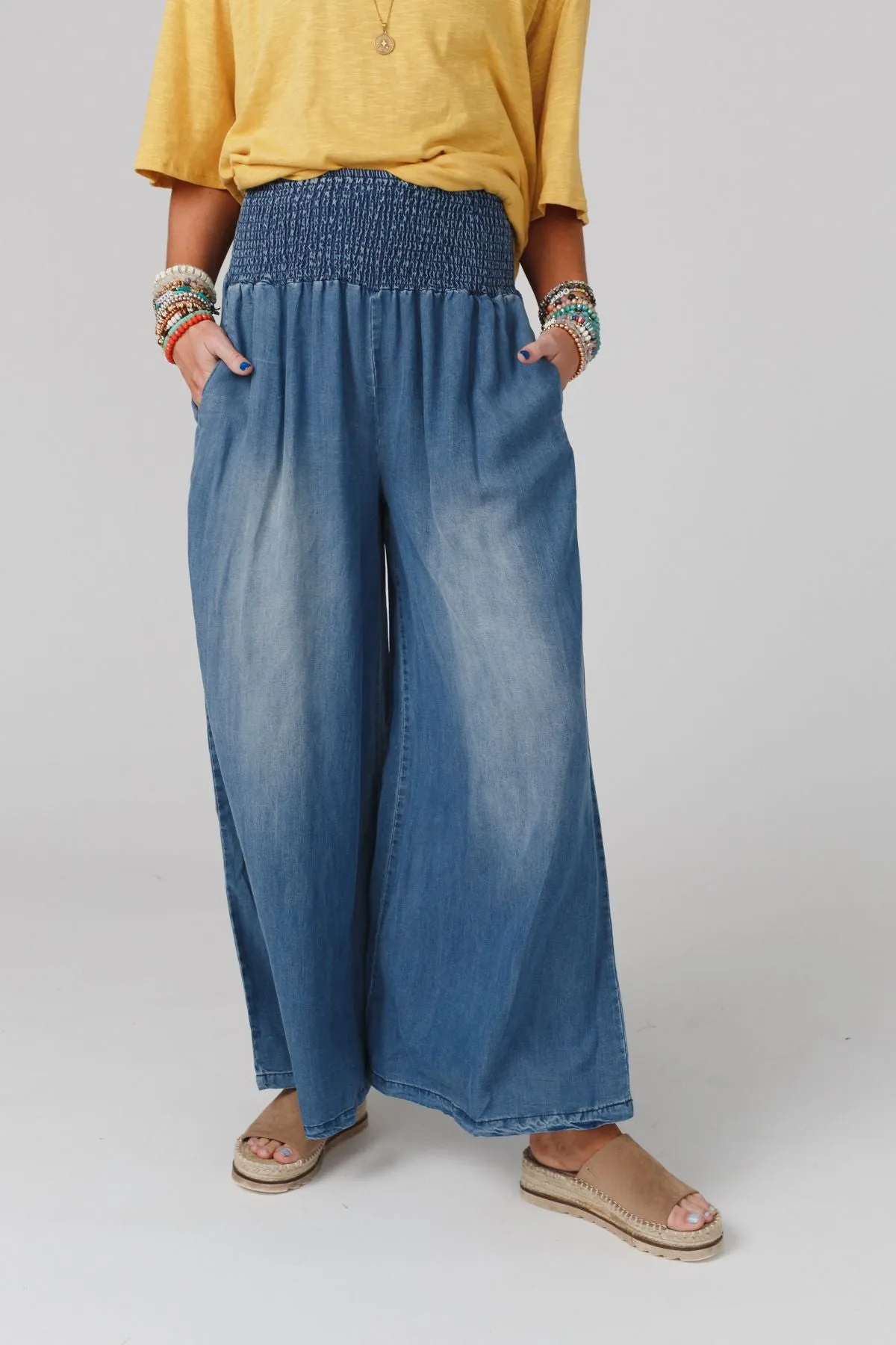 Free Falling Wide Leg Pants - Denim