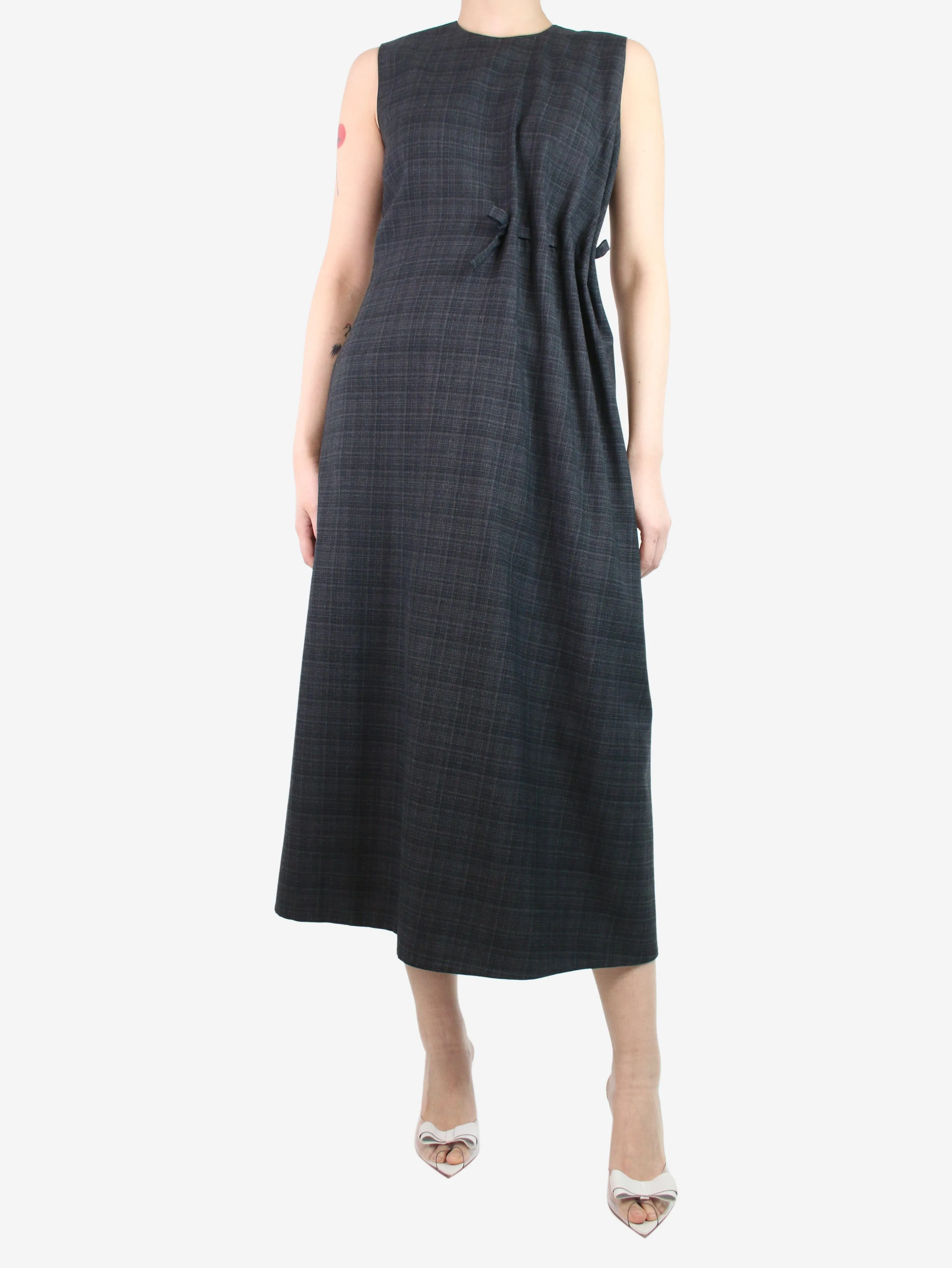 Grey sleeveless checkered wool pleated midi dress - size UK 10