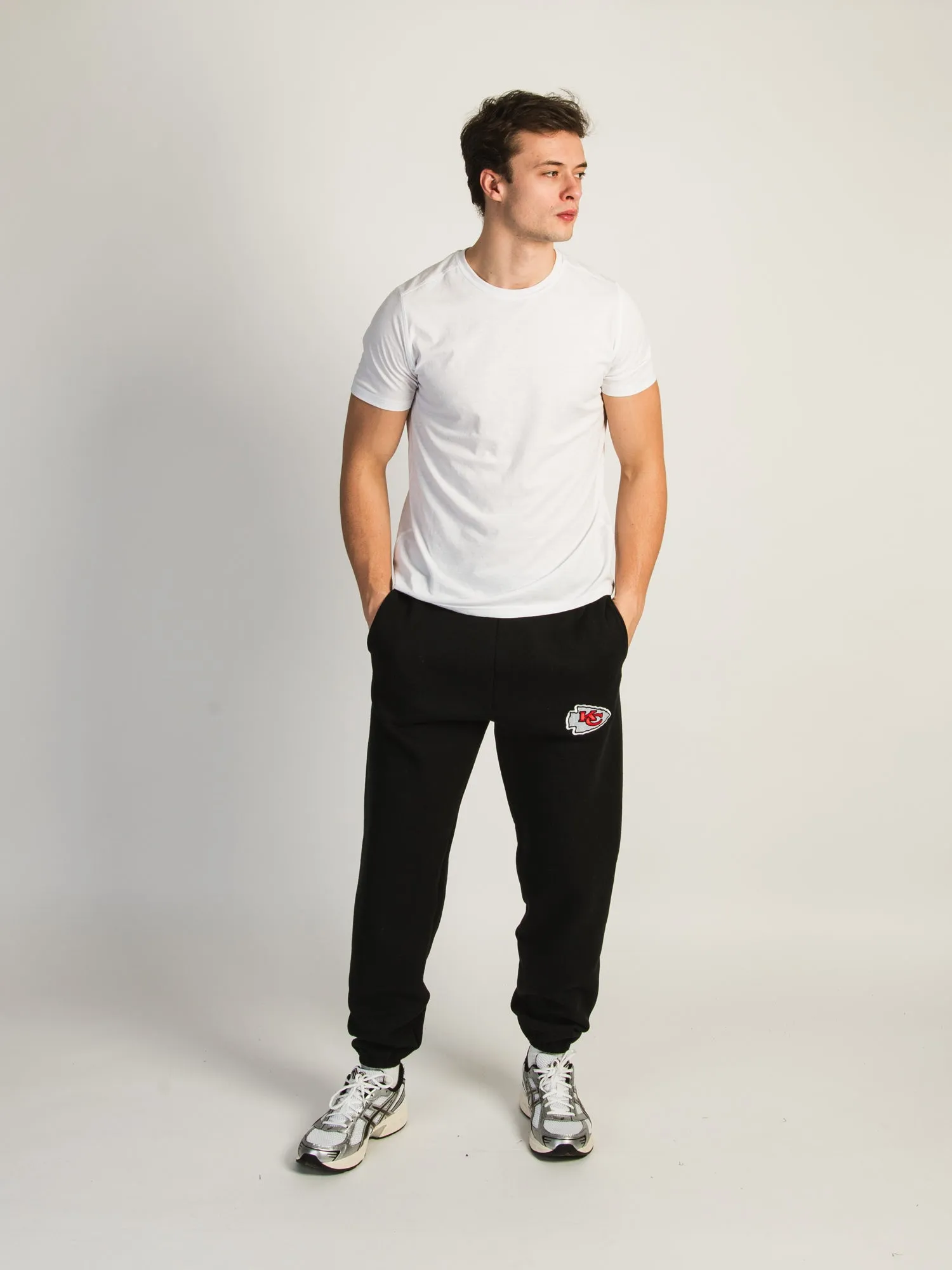 RUSSELL KANSAS CITY CHIEFS EMBROIDERED SWEATPANTS