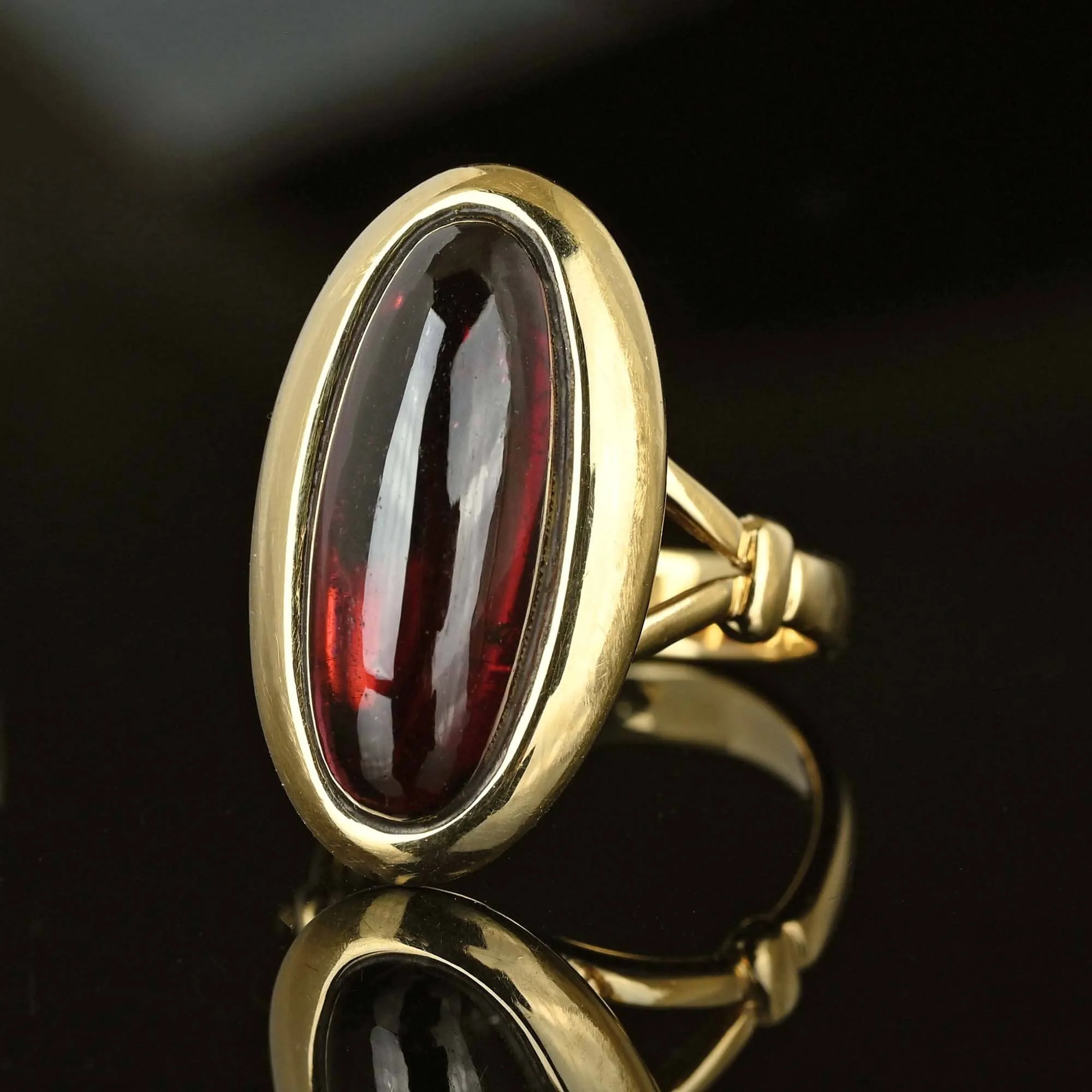 Vintage 14K Gold Garnet Cabochon Cocktail Ring