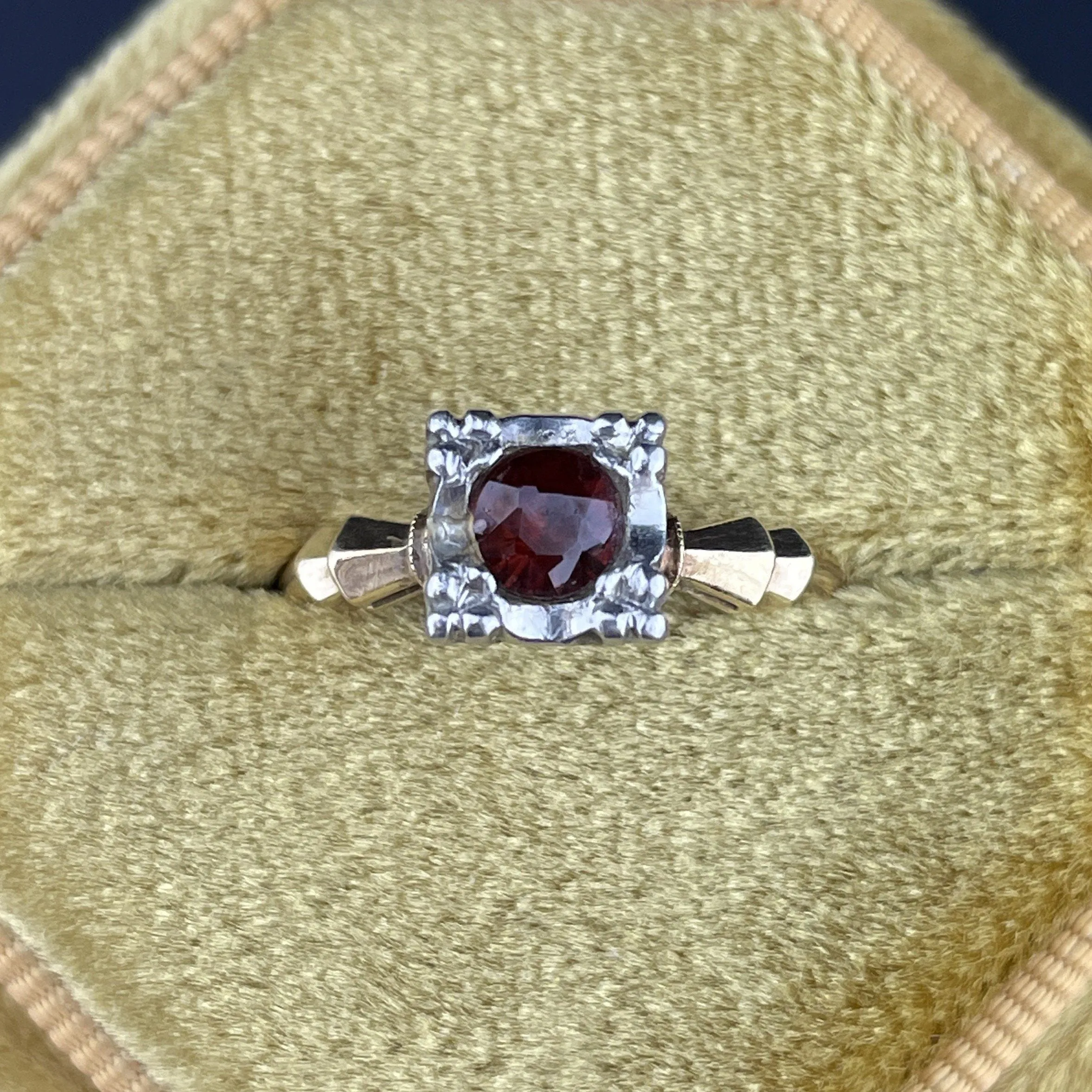 Vintage Art Deco 14K Gold Garnet Solitaire Illusion Ring, Sz 6.5