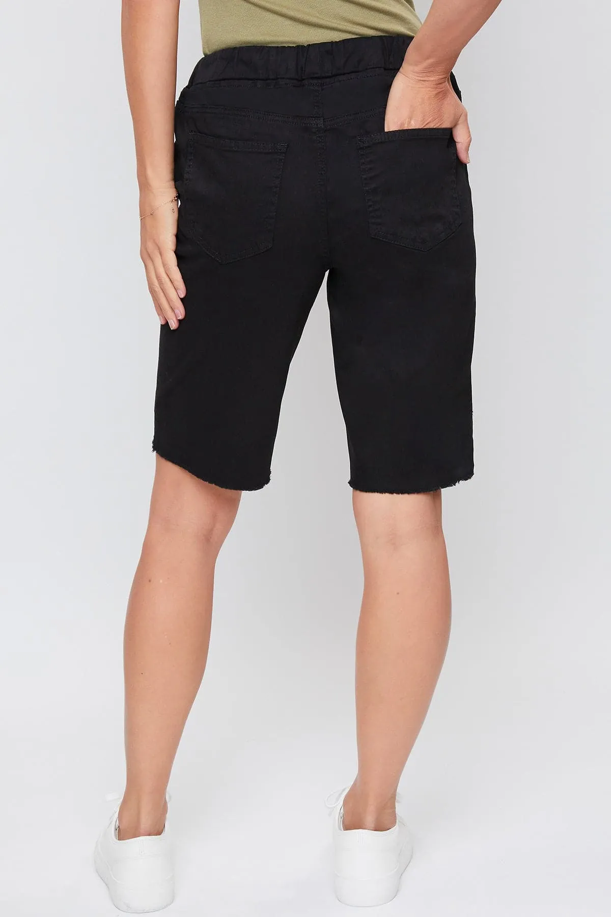 Women's Elastic Waist Bermuda With Fray Hem