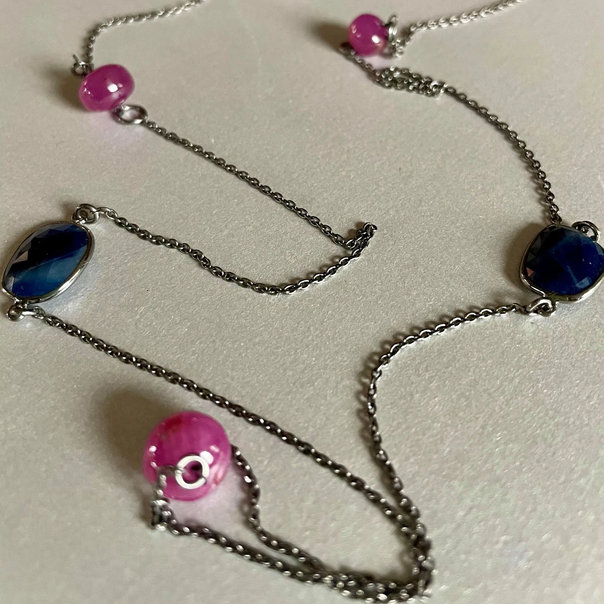 Zaraa Necklace With Ruby And Blue Sapphire