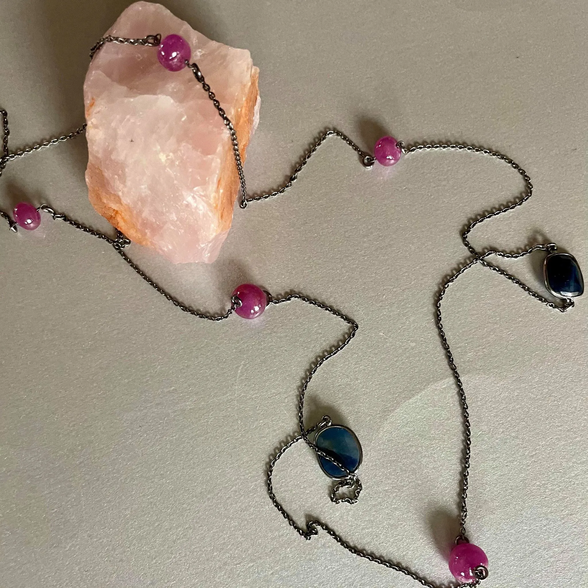 Zaraa Necklace With Ruby And Blue Sapphire